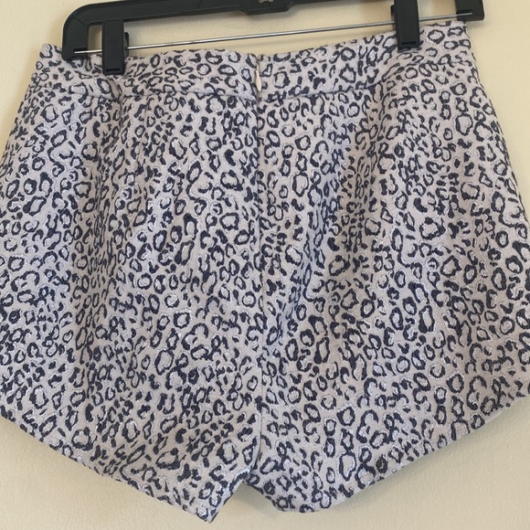 Express black and white skorts - Picture 2 of 4